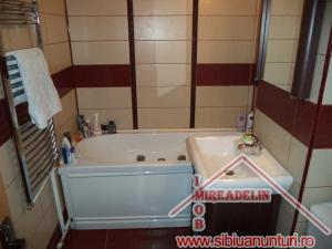 VAND APARTAMENT 3 CAMERE ,  TURNISOR 75mp