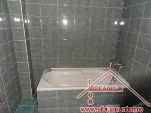 VAND APARTAMENT 3 CAMERE ,  STRAND 68mp