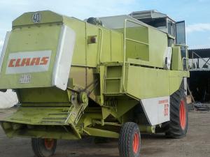 Vind combina claas dominator cu tocator de paie si carucior de transport masa