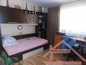 INCHIRIEZ CASA 6 CAMERE,   P+M,   ZONA HOTEL LIBRA 200mp