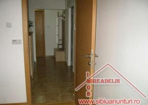 INCHIRIEZ  APARTAMENT 2 CAMERE ,  ZONA CENTRALA,   60mp