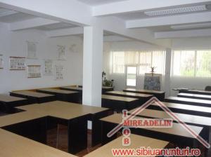VAND SPATIU COMERCIAL,   LOC. MEDIAS,   175 mp