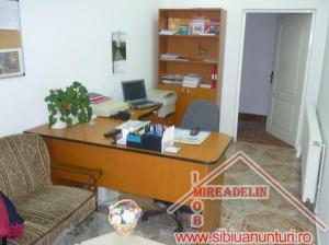 VAND SPATIU COMERCIAL,   LOC. MEDIAS,   175 mp