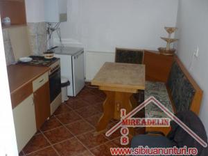 VAND SPATIU COMERCIAL,   LOC. MEDIAS,   175 mp
