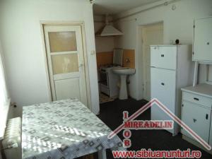 INCHIRIEZ  GARSONIERA LA CASA,   ZONA STRAND  II ,   30 mp