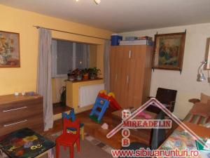 Titlu:VAND APARTAMENT 3 CAMERE ,  STRAND ,   76 mp