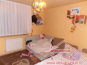 Titlu:VAND APARTAMENT 3 CAMERE ,  STRAND ,   76 mp