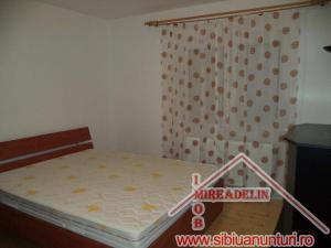 INCHIRIEZ APARTAMENT 3 CAMERE,   CALEA DUMBRAVII78mp