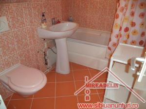 INCHIRIEZ APARTAMENT 3 CAMERE,   CALEA DUMBRAVII78mp