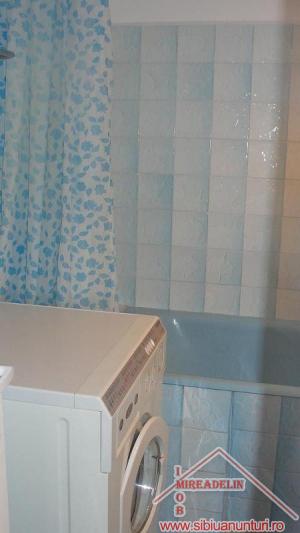 INCHIRIEZ  APARTAMENT 3 CAMERE,    CALEA POPLACII 70mp