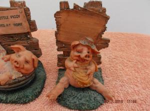 Set 2 bibelouri plastic dur lucrate in relief