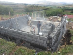 CONSTRUCTII CASE