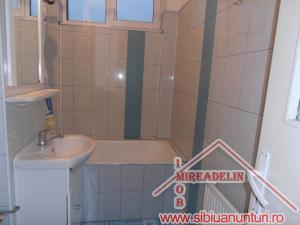 INCHIRIEZ APARTAMENT 2 CAMERE,    Mihai Viteazu,    56 mp
