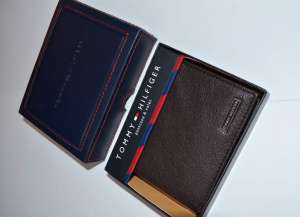 Portofel Tommy Hilfiger,  Barbatesc ,  Original,  100% piele,  Negru,  cadoul perfect