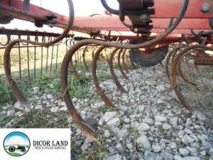 Vand vibrocultor Kongskilde de 5.4 metri cu 51 organe active