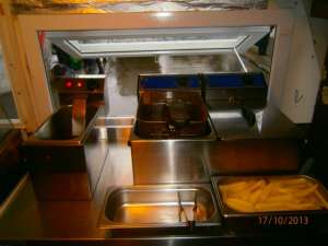 VAND RULOTA FAST FOOD COMERCIALA