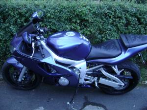 vand motocicleta yamaha r6