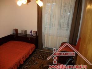 INCHIRIEZ  APARTAMENT 3 CAMERE,    STRAND,   60 mp