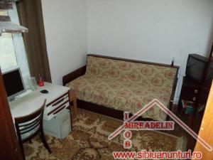 INCHIRIEZ  APARTAMENT 3 CAMERE,    STRAND,   60 mp