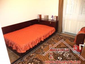 INCHIRIEZ  APARTAMENT 3 CAMERE,    STRAND,   60 mp