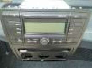 VAND  URGENT  RADIO CD  PLAIER ORIGINAL  OCTAVIA2