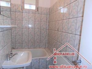 INCHIRIEZ APARTAMENT 2 CAMERE,  ZONA CEDONIA