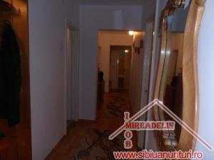 VAND APARTAMENT 4 CAMERE,  ZONA MIHAI VITEAZU