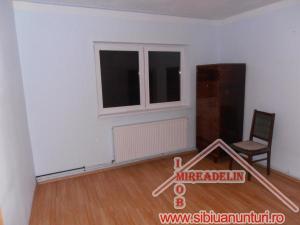 VAND APARTAMENT 2 CAMERE ,     VASILE AARON,     56 mp