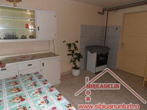 INCHIRIEZ  APARTAMENT 2 CAMERE LA CASA,     STRAND  II 70mp