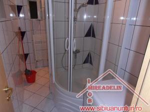 INCHIRIEZ APARTAMENT 2 CAMERE  ,  STR. LUNGA,   62 mp