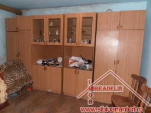VAND APARTAMENT 2 CAMERE ,   BROSCARIE ,   54 mp