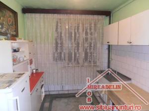 VAND APARTAMENT 2 CAMERE ,   BROSCARIE ,   54 mp
