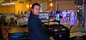 DJ Evenimente Valea Prahovei Campina Ploiesti Sinaia Busteni Aguga Predeal Sonorizari Nunta Botez Pe