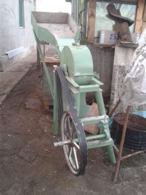 moara pentru cereale actionata tractor