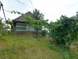 Casa de vanzare in,    Loc. Bogata.