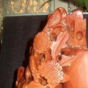 sculptura coral rosu