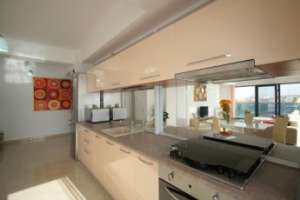 Inchiriez apartament lux ,  etaj 6 ,  Zona Vega 2013