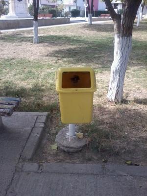 Cosuri pentru gunoi stradale