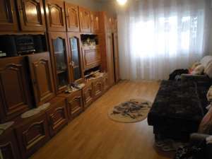 Vand Apartament 4 CAm Husi -VAslui