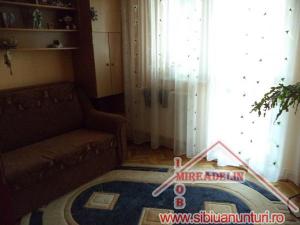 VAND APARTAMENT 3 CAMERE,   CARTIER VALEA AURIE