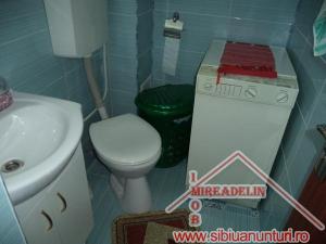 VAND APARTAMENT 3 CAMERE,   CARTIER VALEA AURIE