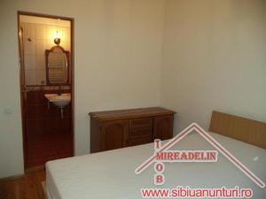 INCHIRIEZ APARTAMENT 3 CAMERE,   SUB ARINI