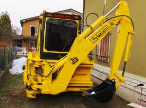 vind buldoexcavator new holland