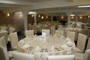 Vand restaurant - gradina de vara - salon evenimente