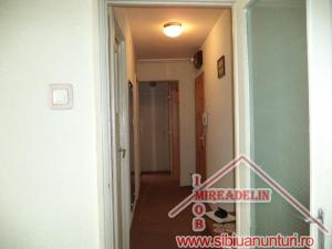 INCHIRIEZ  APARTAMENT 2 CAMERE,     VASILE AARON,    56mp