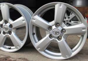 Jante originale Toyota Rav 4 pe 17
