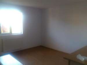 Navodari vand casa 2 camere