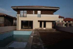 Particular vand casa Paradisul Verde