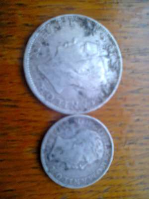 doua monezi de argint vechi din 1942-1944