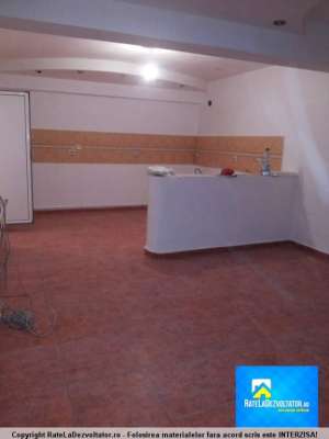 Casa 4 camere+spatiu magazin,  oras pantelimon est